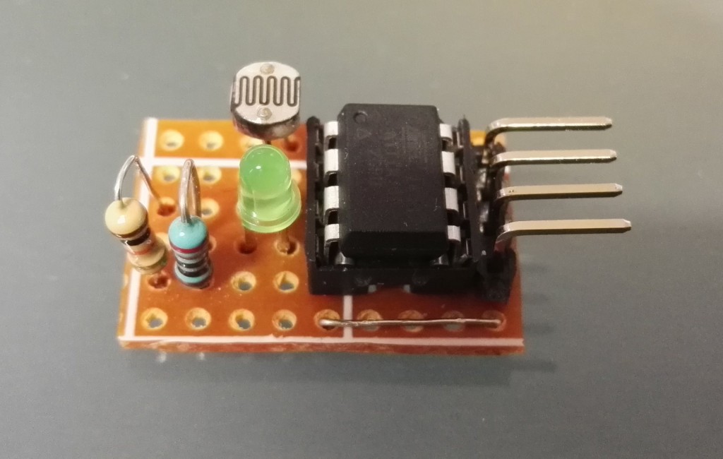 Attiny85 based light sensor connected as I2C slave device
