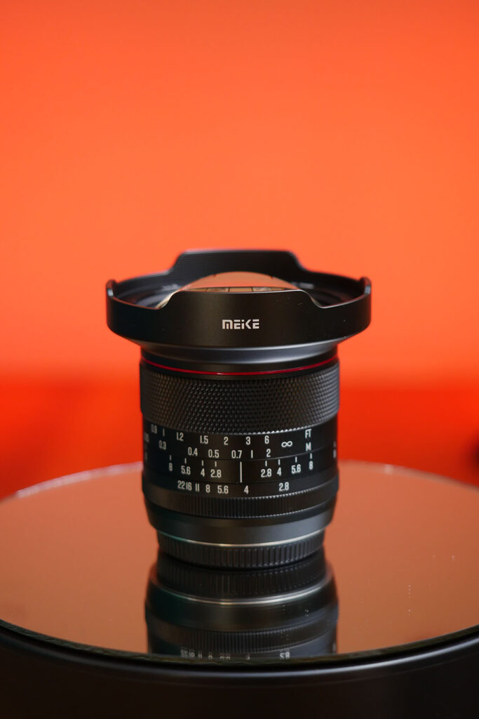 Meike 8mm f/2.8 vertical view