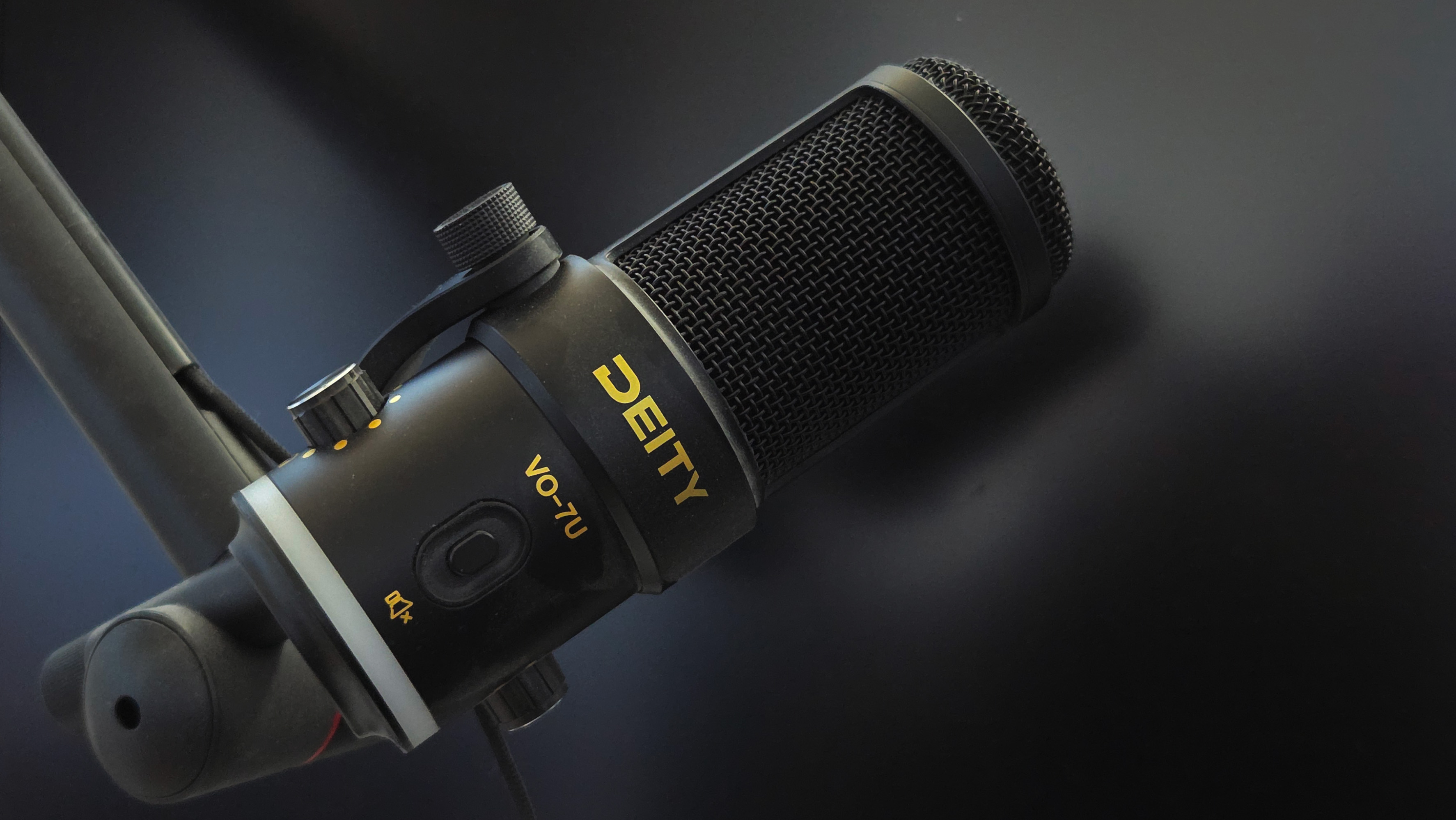Deity VO-7U dynamic microphone