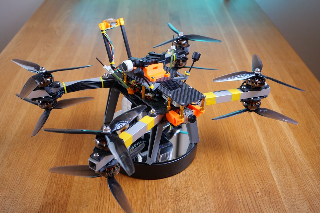 Compact oktacopter with digital FPV and INAV