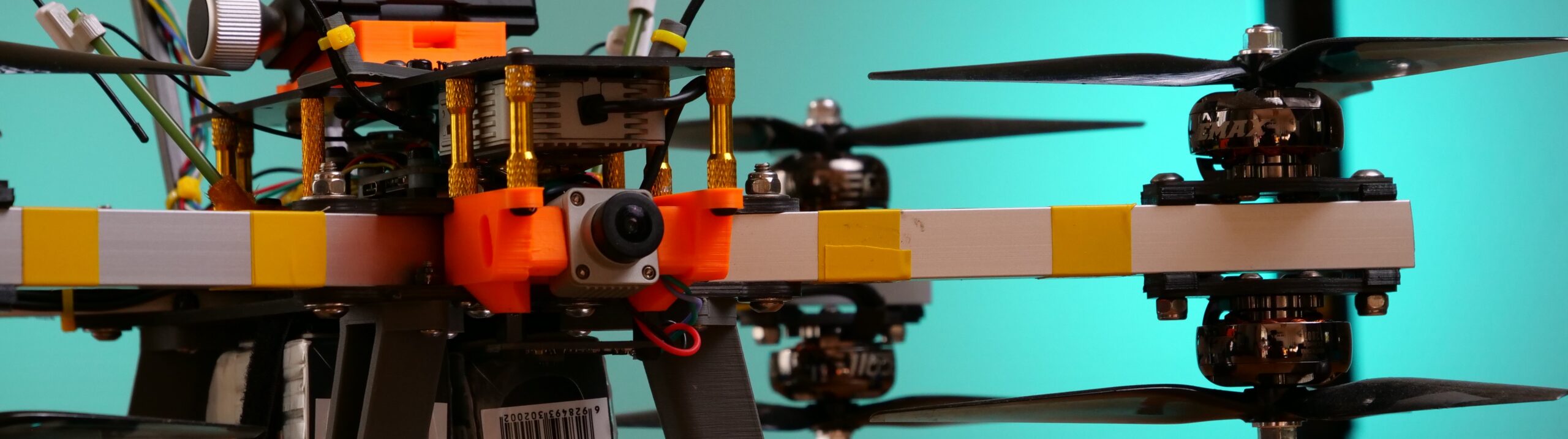 FCC Highlights Industry Backing for Opening 800 MHz Cellular Band to Drones